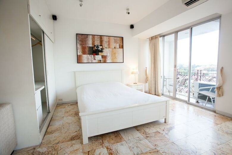 Apartamentos Galare Thong Tower