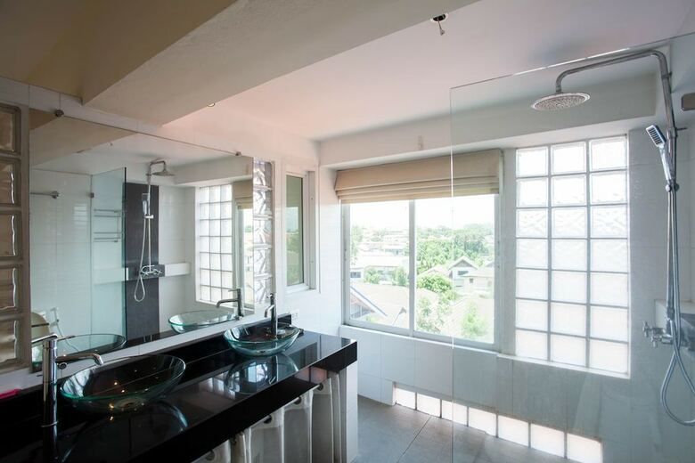 Apartamentos Galare Thong Tower
