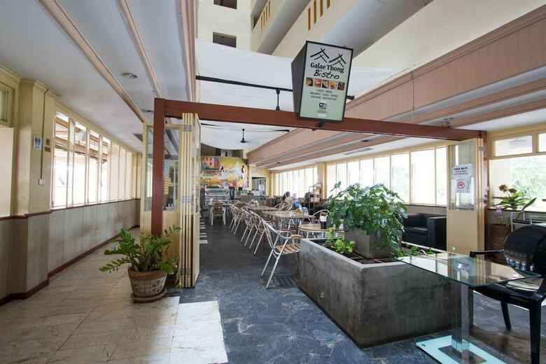 Apartamentos Galare Thong Tower