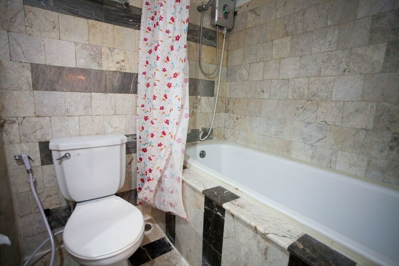 Apartamentos Galare Thong Tower
