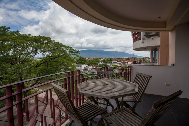 Apartamentos Galare Thong Tower