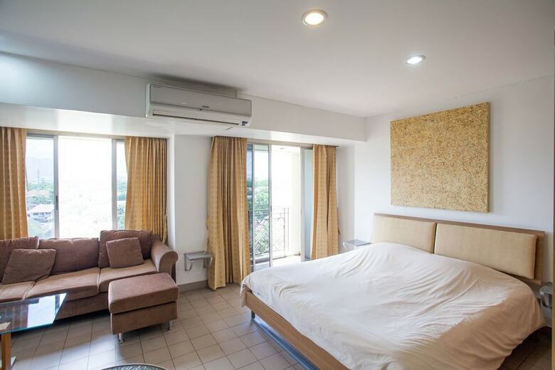 Apartamentos Galare Thong Tower