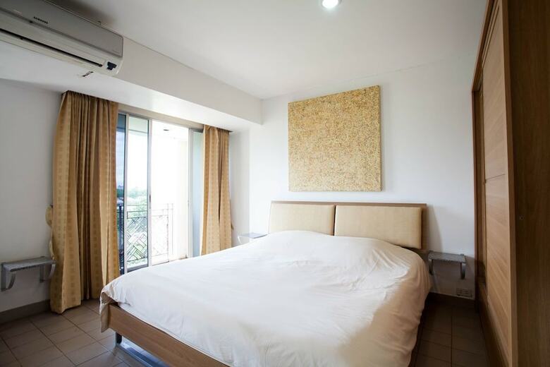 Apartamentos Galare Thong Tower