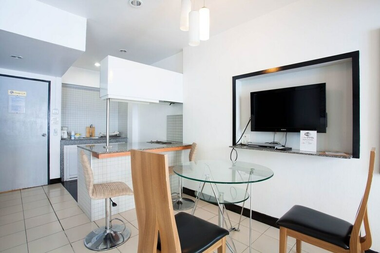 Apartamentos Galare Thong Tower