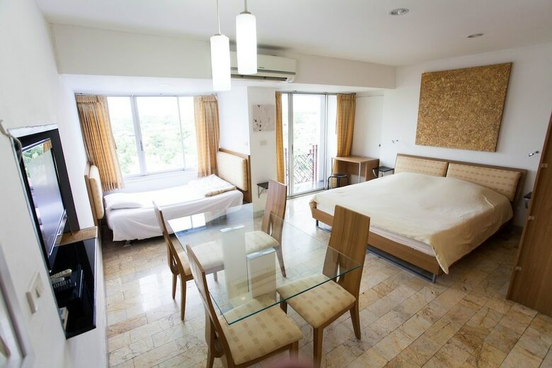Apartamentos Galare Thong Tower