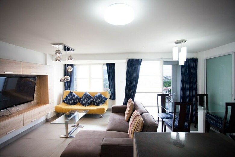 Apartamentos Galare Thong Tower