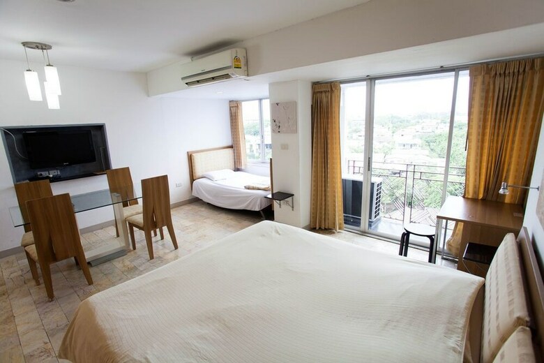 Apartamentos Galare Thong Tower