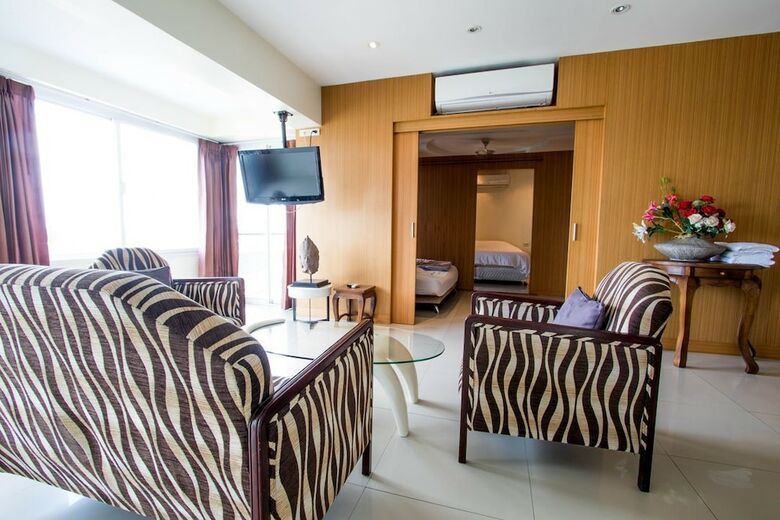 Apartamentos Galare Thong Tower