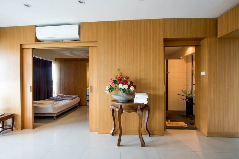Apartamentos Galare Thong Tower