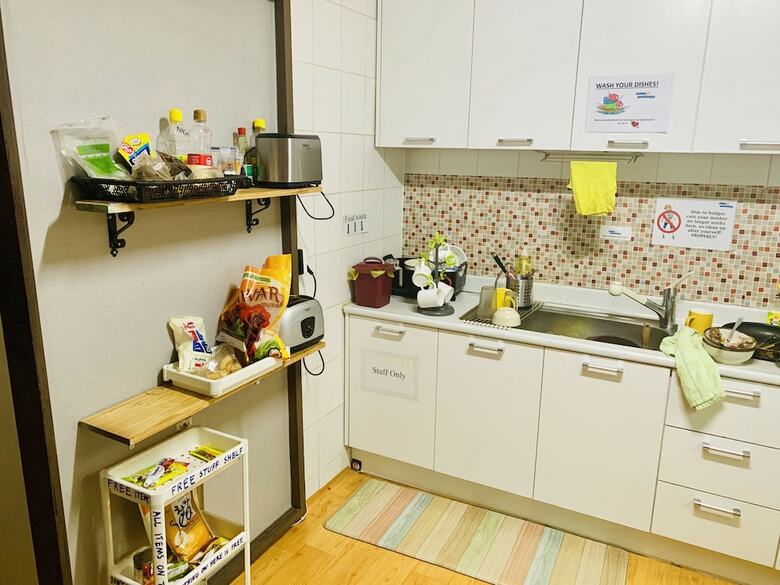 Hostal Chingu Guesthouse