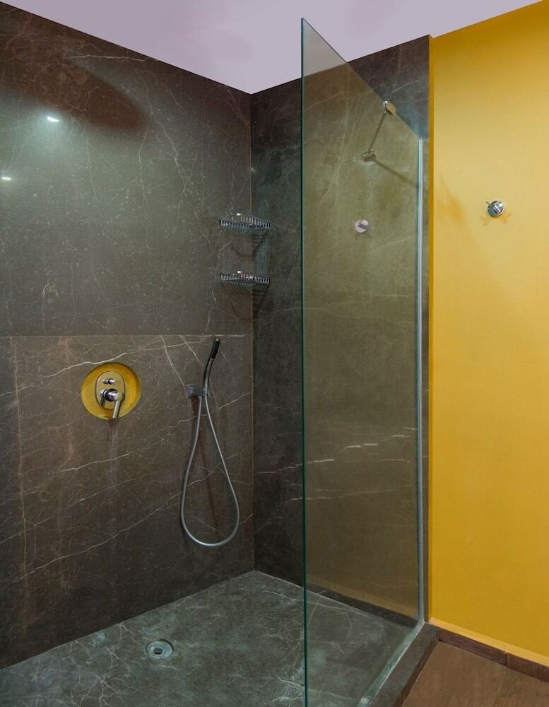 La Brezza Suite & Hotel