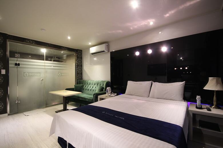 Sono Hotel