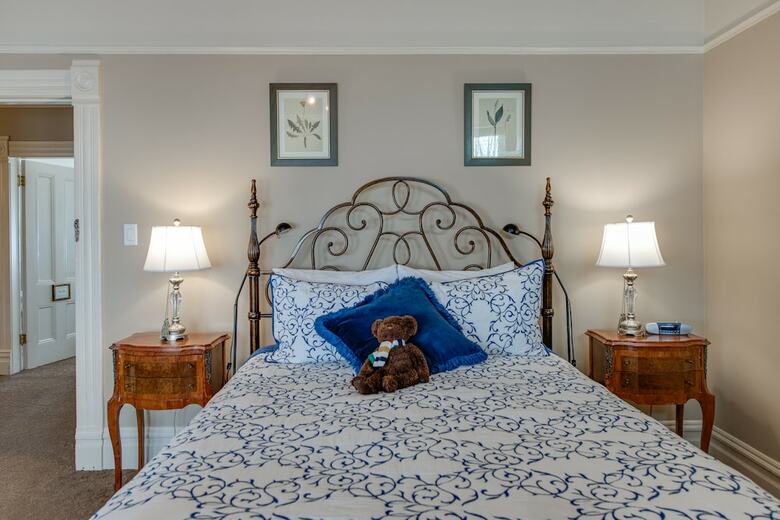 Bed & Breakfast O Canada House
