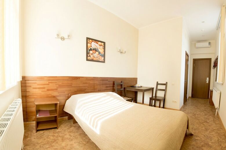 Tranzit Hotel