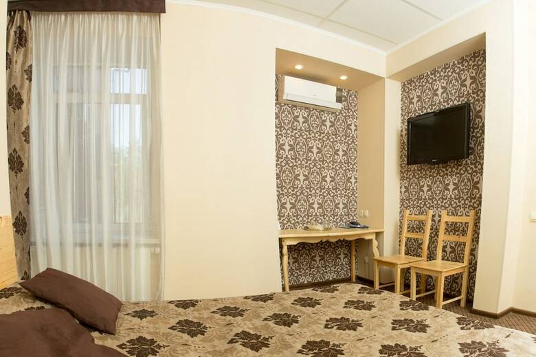 Tranzit Hotel