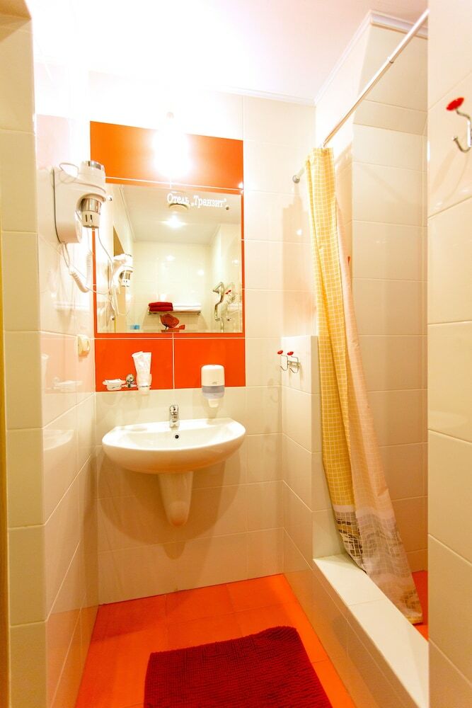 Tranzit Hotel