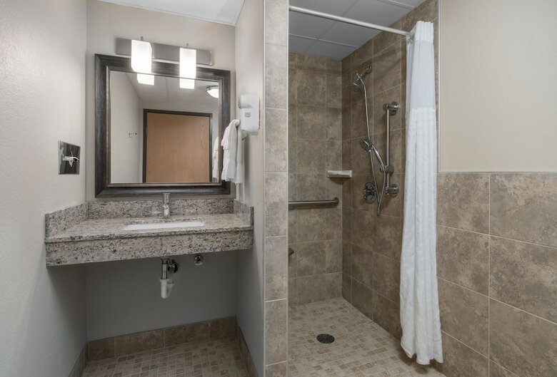 Hotel Americinn By Wyndham Bemidji