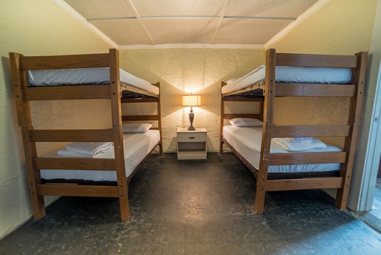 Motel Palm Grove