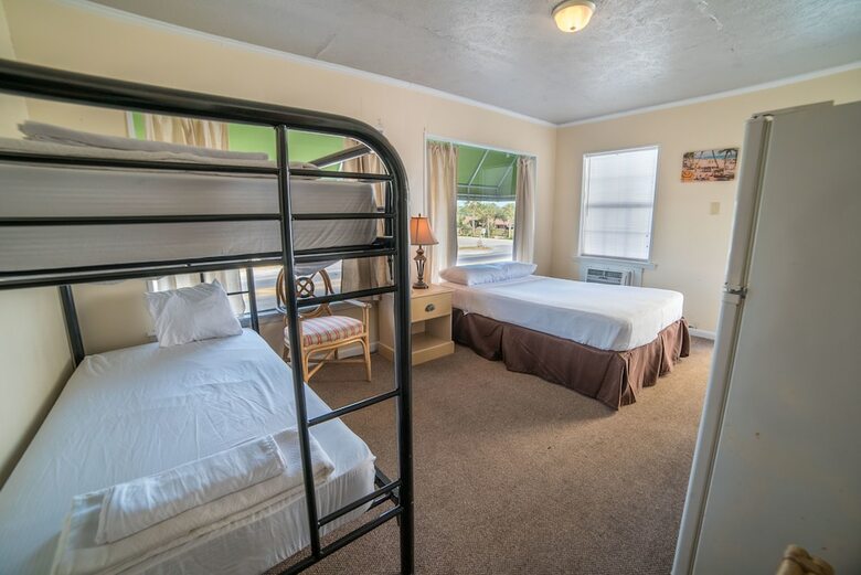 Motel Palm Grove