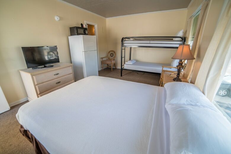 Motel Palm Grove