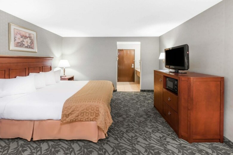 Hotel Baymont By Wyndham Grand Rapids N/walker