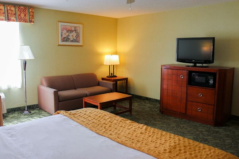 Hotel Baymont By Wyndham Grand Rapids N/walker