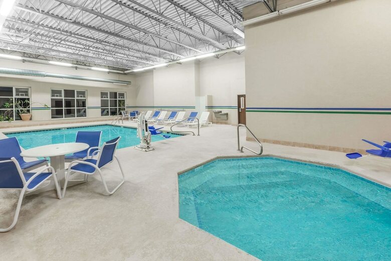 Hotel Baymont By Wyndham Grand Rapids N/walker
