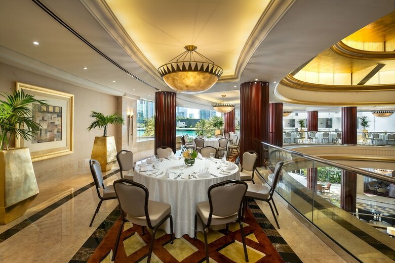 Hotel Beach Rotana