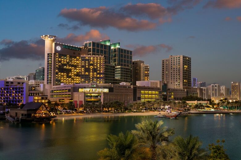 Hotel Beach Rotana