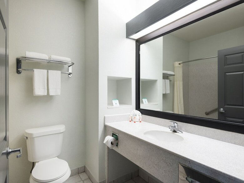 Hotel Oyo Townhouse Houston Brookhollow
