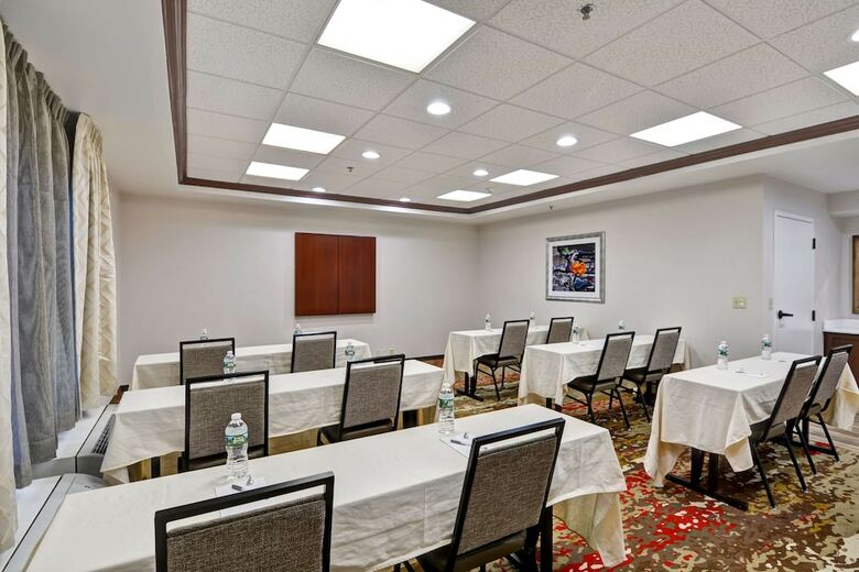 Hotel Hampton Inn Albany-wolf Road (Airport)
