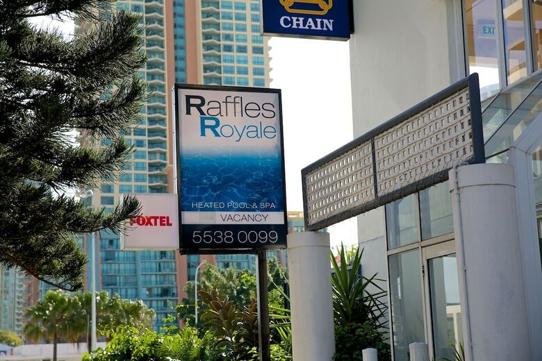 Apartamentos Raffles Royale