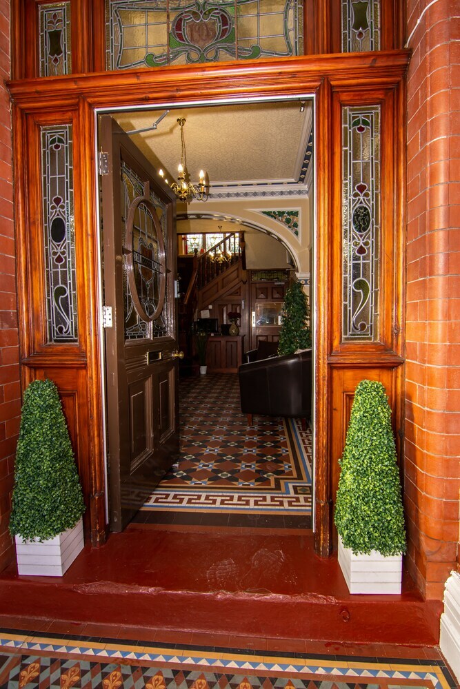Trivelles Park Hotel