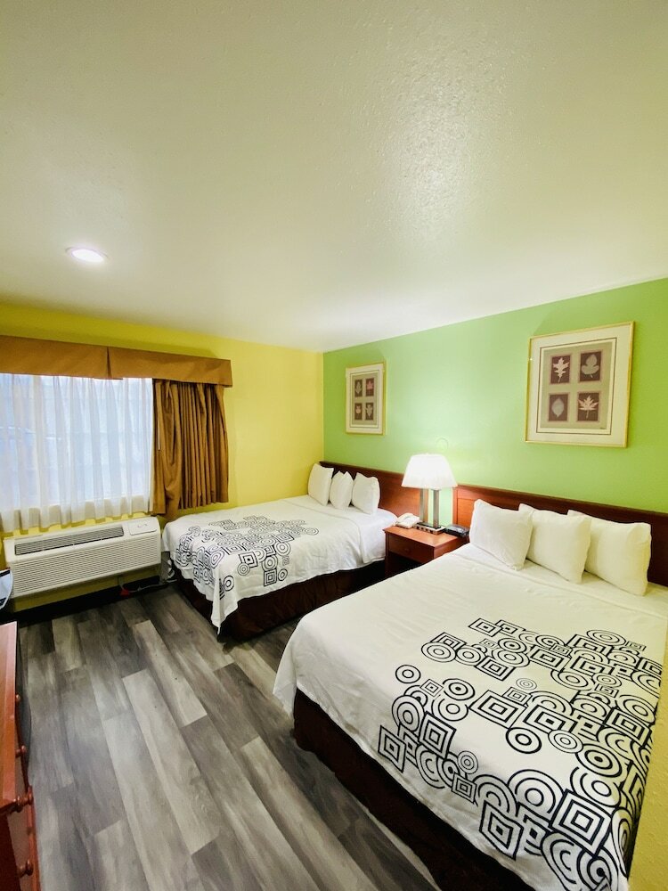 Motel Travelers Inn Medford