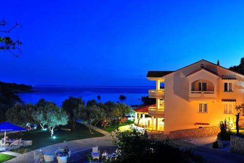 Aparthotel Lastura