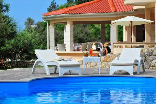 Aparthotel Lastura