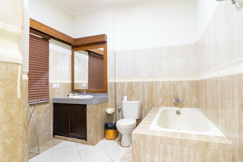 Maxi Hotel & Spa