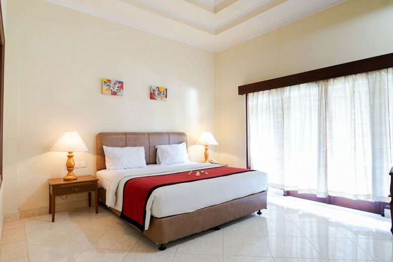 Maxi Hotel & Spa