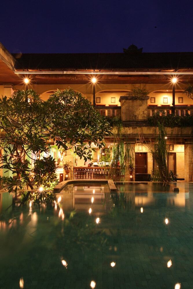 Maxi Hotel & Spa