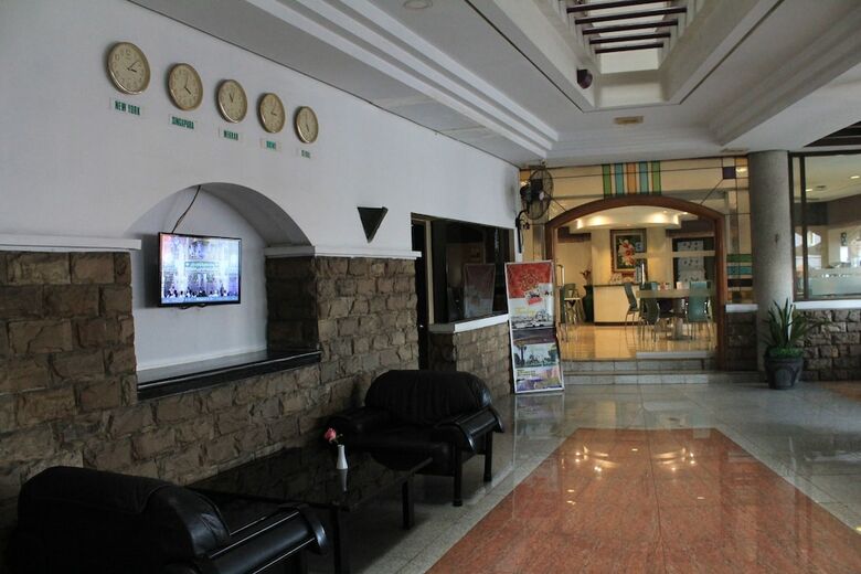 Hotel Zen Rooms Kalimas Kh Mas Mansyur