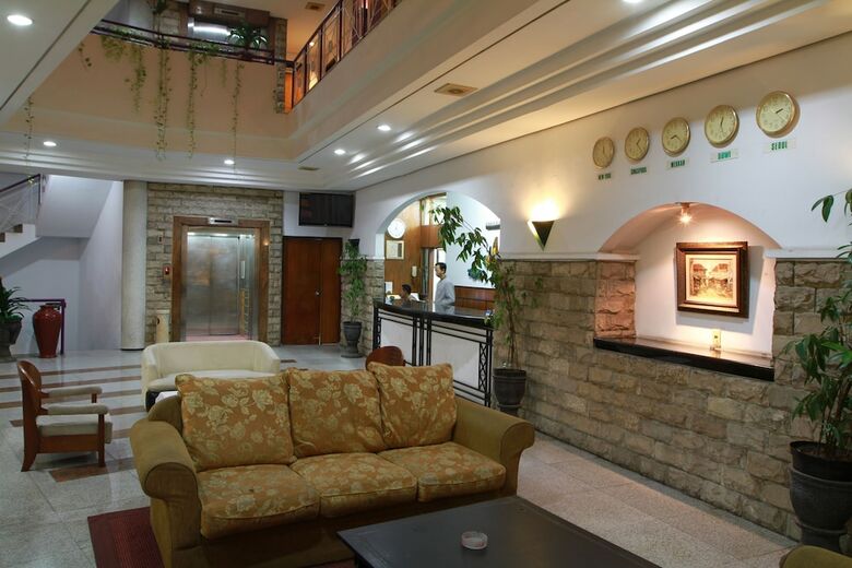 Hotel Zen Rooms Kalimas Kh Mas Mansyur