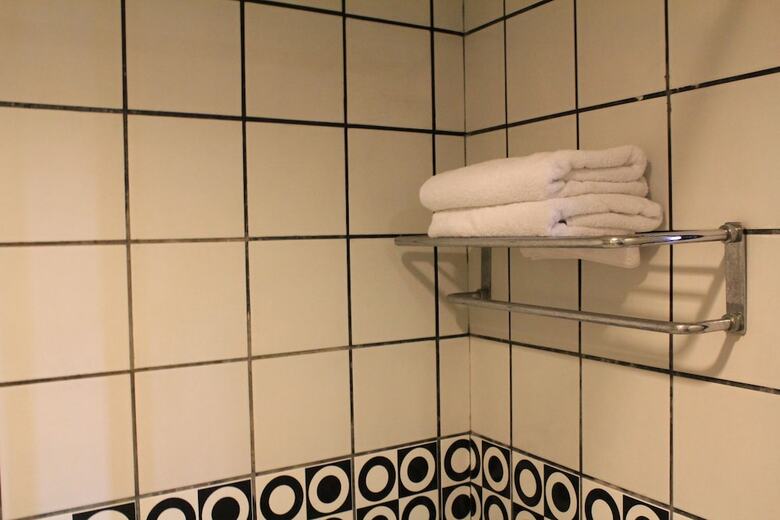 Hotel Zen Rooms Kalimas Kh Mas Mansyur