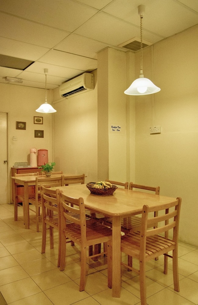 Hostal Lavender Lodge