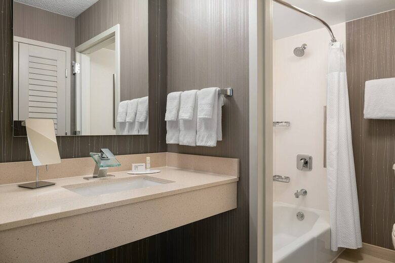 Hotel Courtyard By Marriott Las Vegas Convention Center