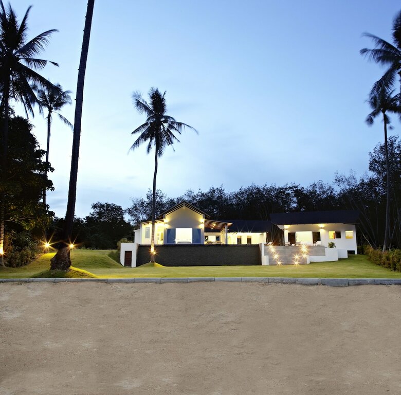 Villa The Beach House