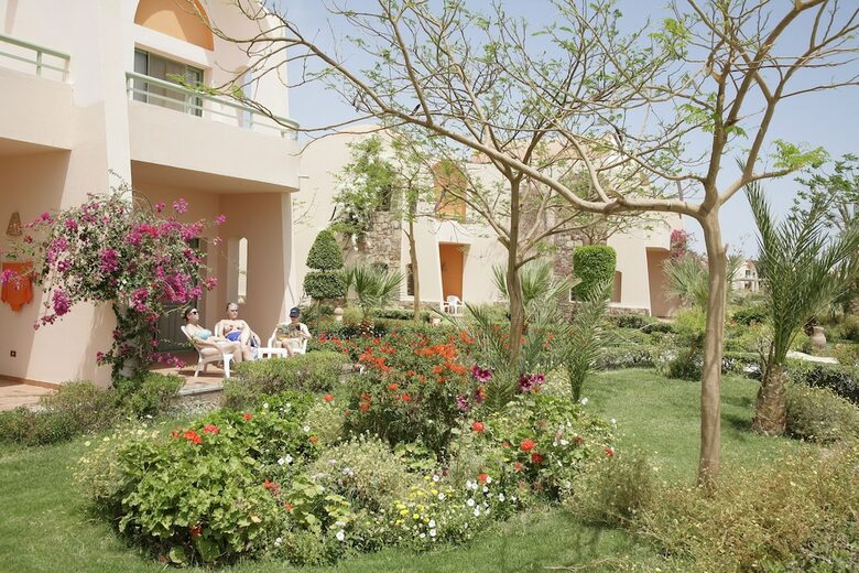 Hotel Shams Alam Beach Resort
