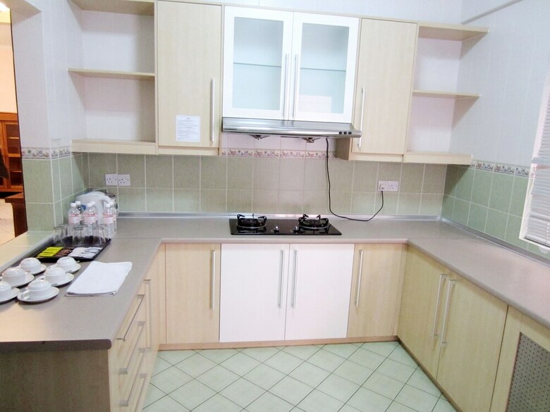 Marina Court Resort Condominium