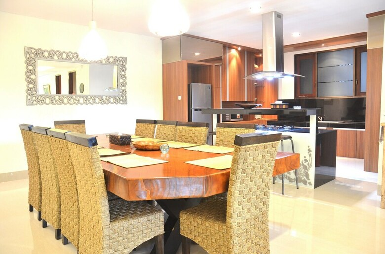 Kencana Villa 7 Bedrooms With A Private Pool