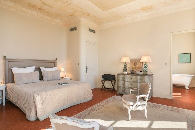 Villa Ch�teau Des Demoiselles