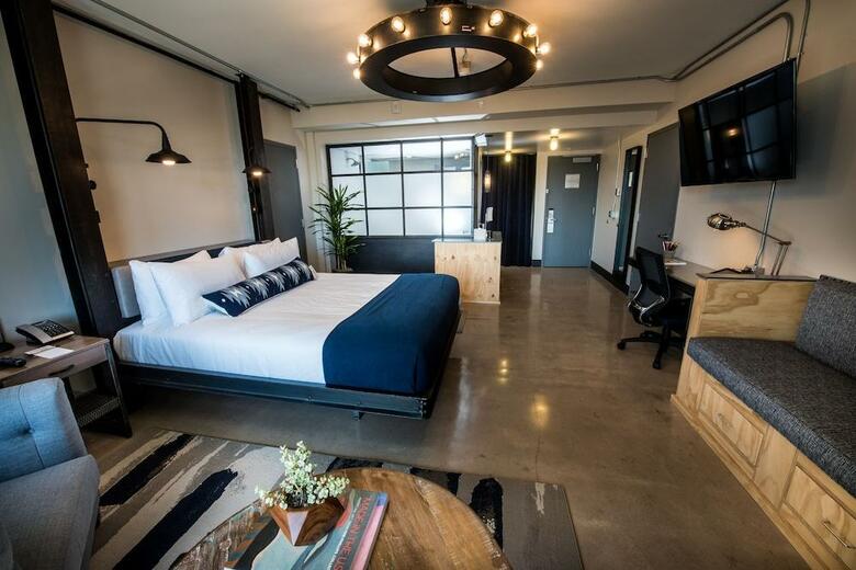 Hotel Foundre Phoenix